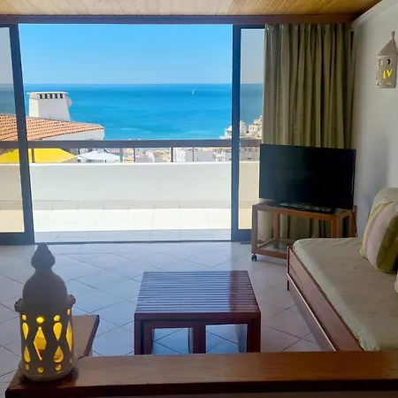 Albufeira, One Step To The * 阿尔布费拉