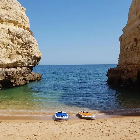 Albufeira, One Step To The
