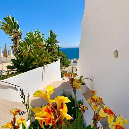 Albufeira, One Step To The